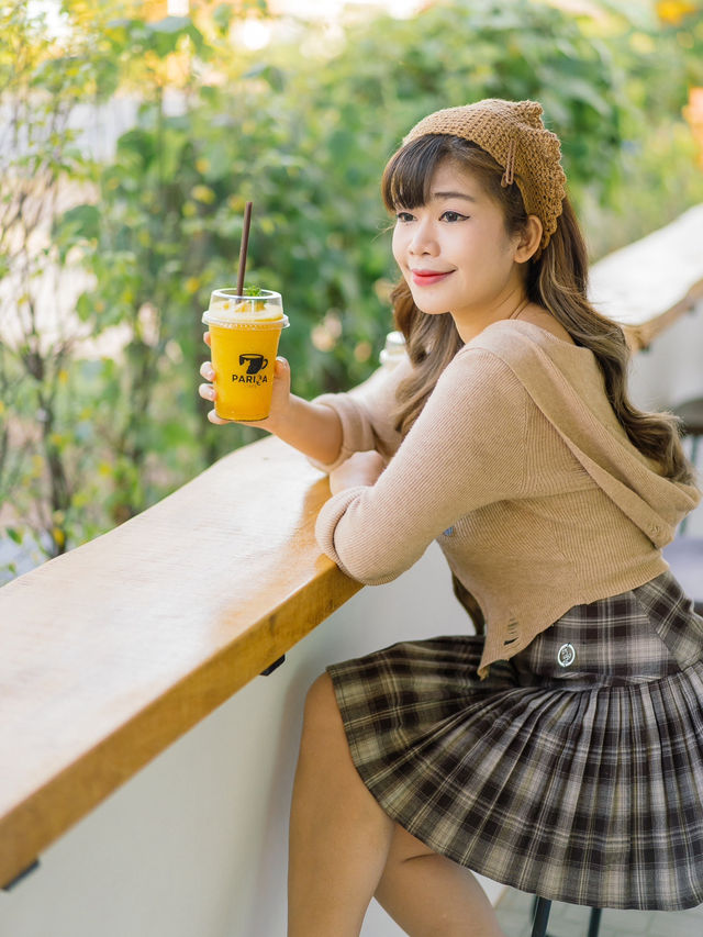 📍Parisa cafe & Restaurant  🍃🐈🧡