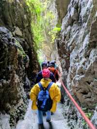 貴州銅仁大峽谷，乘船漂流感受壯闊的山河秀麗