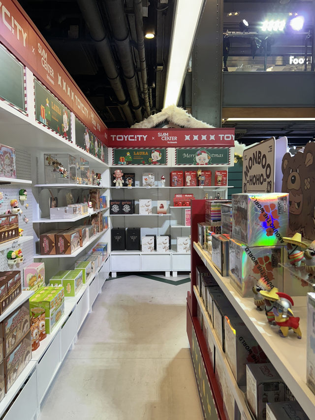 เดินเล่นงาน TOYCITY แวะชม Art toy ตัวตึง! ที่สยาม