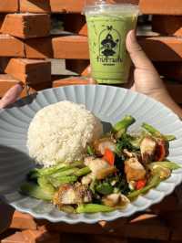 ร้านอาหารเชียงดาว ร้านข้าวเส้นถ้ำเชียงดาว