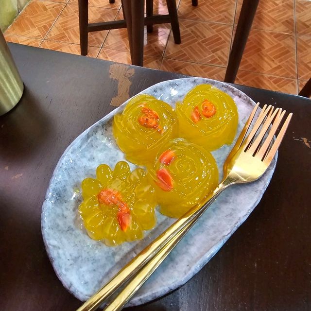 หม่านถั่ง ร้านของหวานแสนอร่อย ใจกลางเมืองอุบล