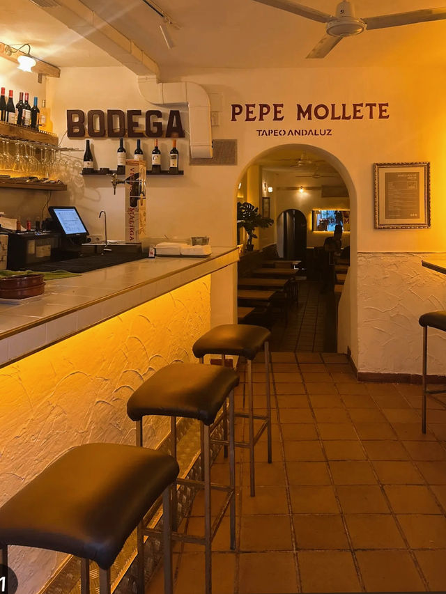 New business in town! Tapas+alcohol = 3.9€ onwards!