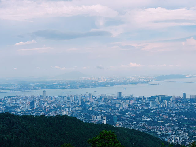 Golden Hour at Penang Hill! 🌄