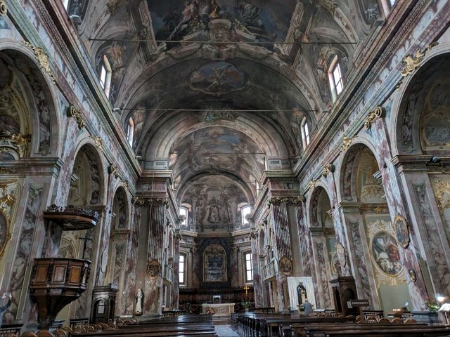 ベルガモ　の教会　Chiesa dei Santi Bartolomeo e Stefano