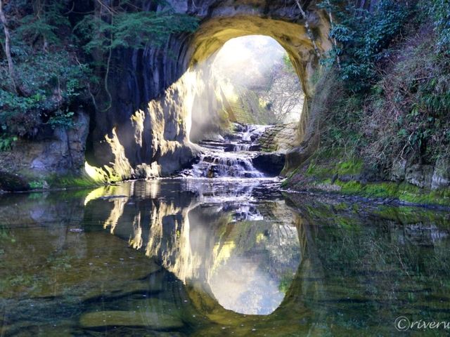 【千葉県】幸せを呼ぶハートの光芒！千葉「濃溝の滝」