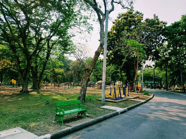 泰國曼谷市中心素坤逸區城市綠洲公園一日遊行程，親子遊行程，素坤逸繁華大道，適合打卡拍照📸親子遊
