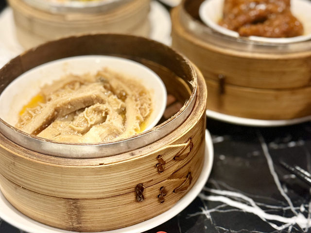 高雄福華大飯店（珍珠坊）重新裝潢過富麗堂皇.美食非吃不可