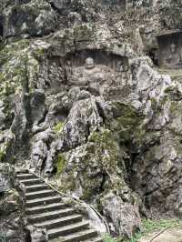 A Stroll Through Time: Feilai Feng’s Enchanting Rock Carvings