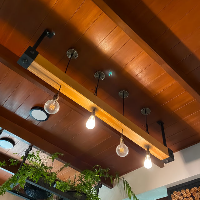 Good Vibes Cafe คาเฟ่ที่เต็มไปด้วยบรรยากาศดี ๆ