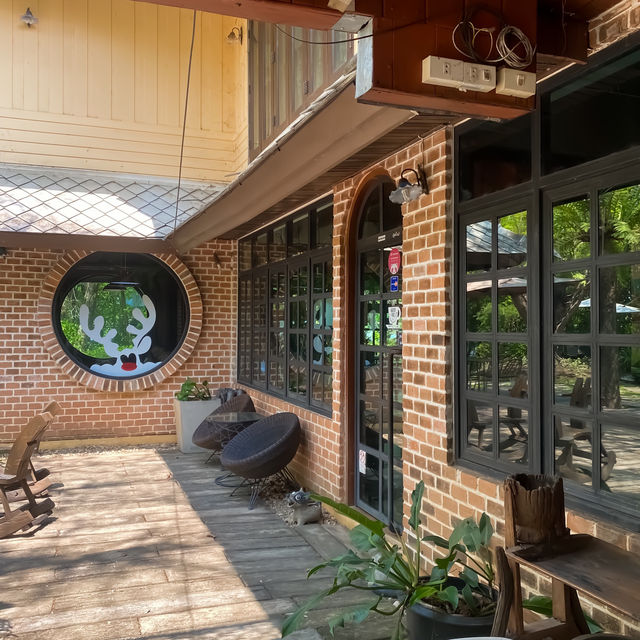 Good Vibes Cafe คาเฟ่ที่เต็มไปด้วยบรรยากาศดี ๆ