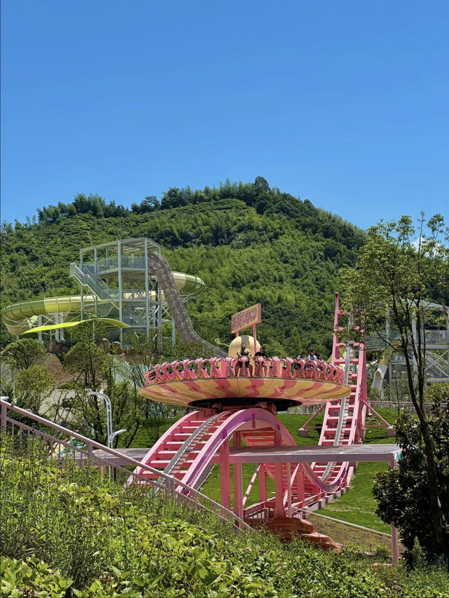 📸 Must-Visit Photo Spots at Anji Fuyun Valley! 🌿🎠  