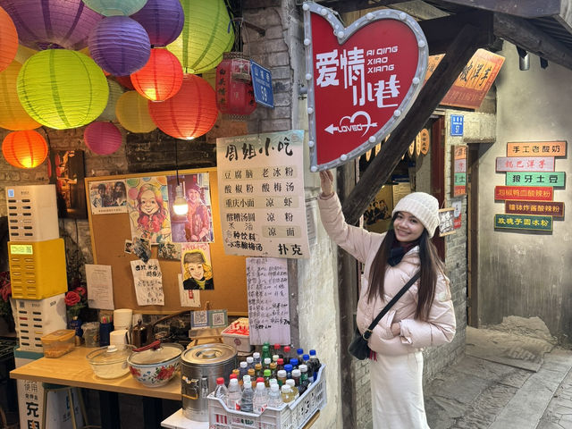 Dawn on Mountain City Trail: Where Chongqing’s Heartbeat Comes Alive