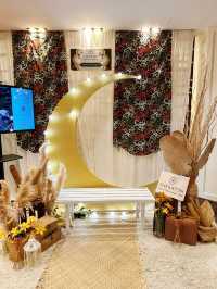 Raya Elegance at Pavilions Lounge