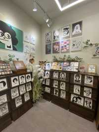 ソウル　マンウォン(望遠)市場近くの似顔絵屋さん　どんぐり似顔絵　도토리캐리커처 망원점