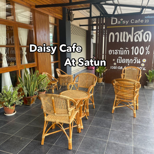 Daisy Cafe คาเฟ่ติดริมถนน บรรยากาศดี 