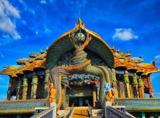 At Wat Ban Rai, Luang Por Koon