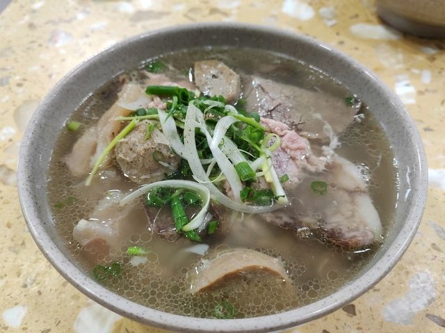 【胡志明5日4夜】法式浪漫混搭越式風情！由米芝蓮Pho到日本街居酒屋，越式洗頭全攻略 🇻🇳🍜  