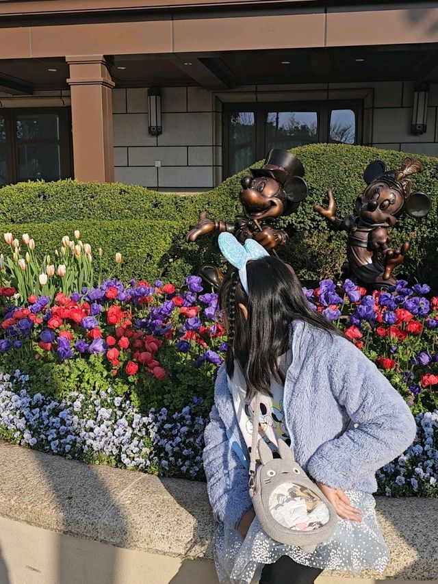 Spring Blossoms at Shanghai Disneyland Hotel Spring Blossoms at Shanghai Disneyland Hotel