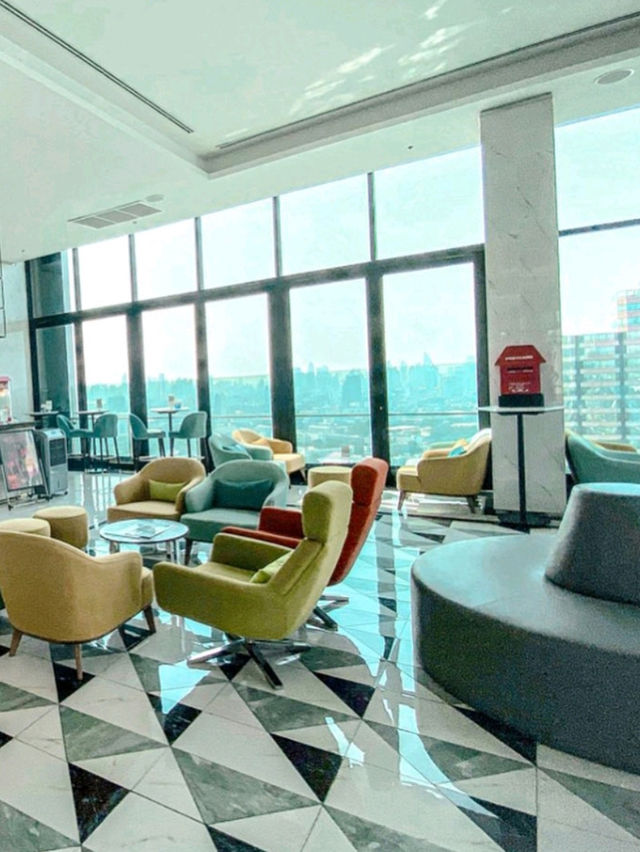 🌿 Chic Comfort at The Quarter Ari Hotel Bangkok 🏨✨