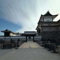 🏯🌸 Kanazawa Castle Park Weekend Itinerary: Samurai Grandeur & Japanese Gardens