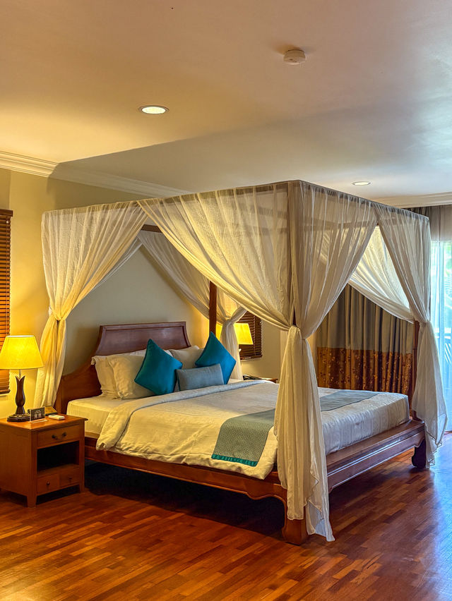 2D1N Staycation at Cyberview Resort & Spa