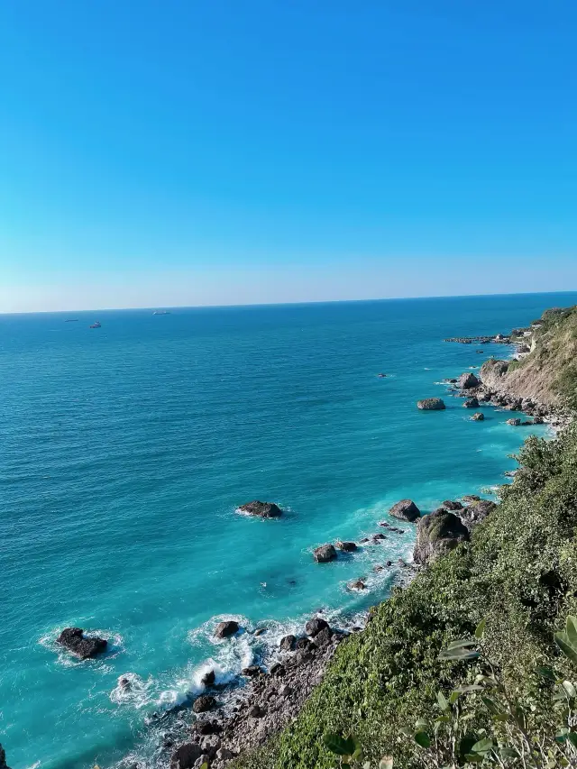 🌊 高雄這個秘境太夢幻!海蝕洞+夕陽灑落美到像仙境✨