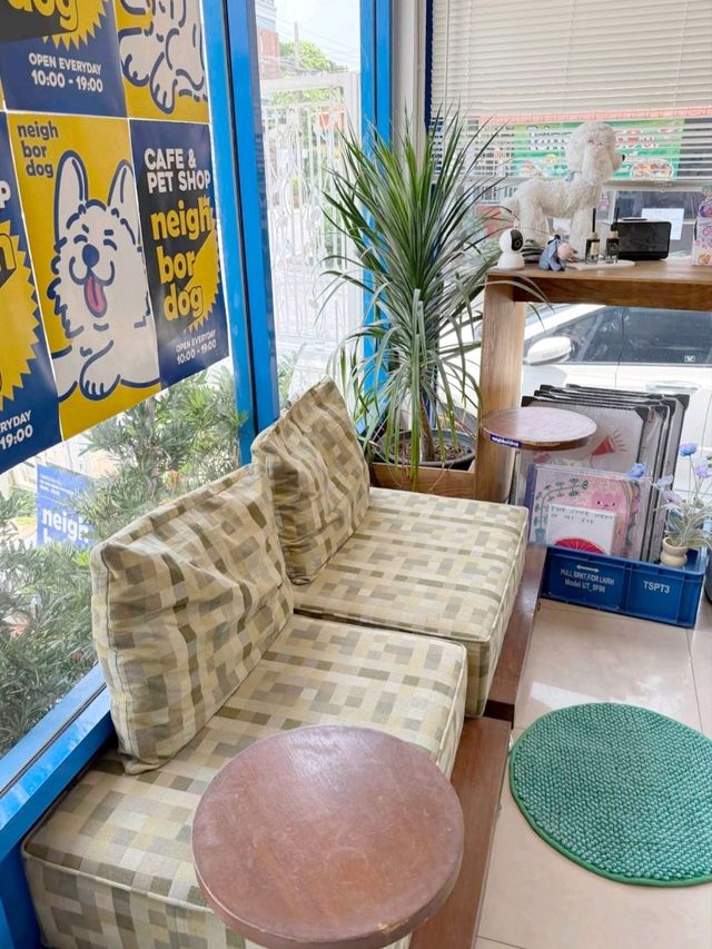 Neighbordog (คาเฟ่และอาหารสัตว์) คาเฟ่ปากเกร็ด