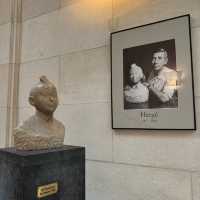 Belgium | Must-Visit: The Fascinating Belgian Comic Strip Center 🎨📚