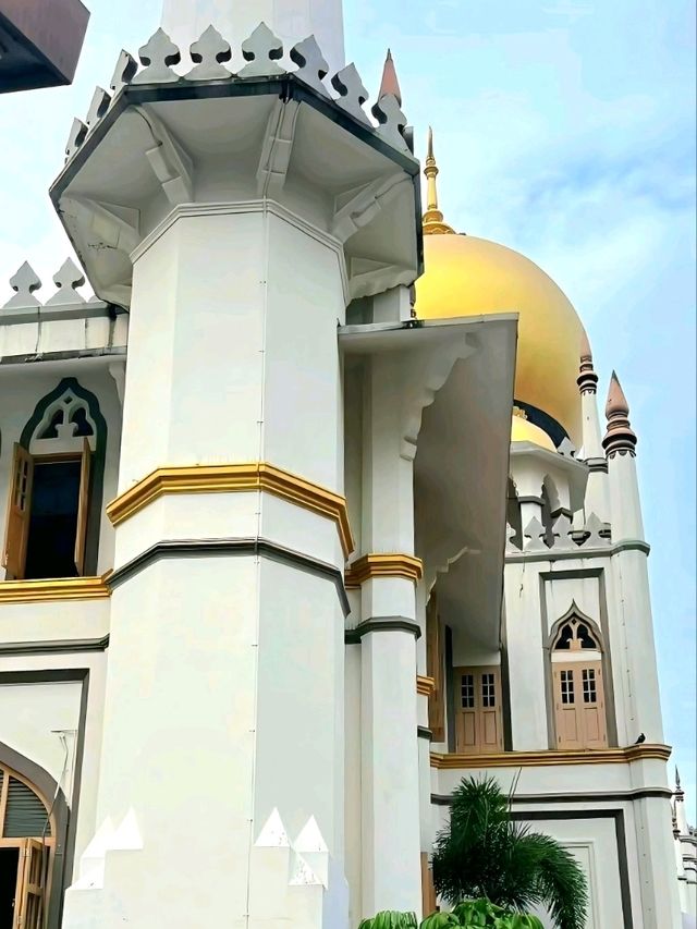 Golden Domes: The Sultan Mosque at Arab Street