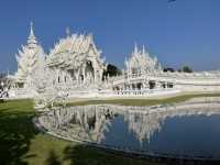 วัดร่องขุ่น สถาปัตยกรรมอันงดงามดั่งบนสวรรค์