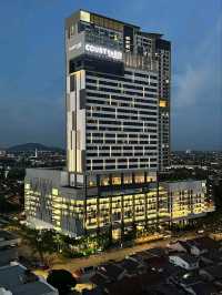 “Courtyard by the Strait – Melaka’s Modern Riverside Retreat”