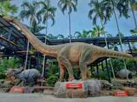 恐竜時代へタイムスリップ🦕🌿 ノンヌットのダイナソー・バレーで大冒険！ #ノンヌットガーデン #タイ旅行 #ダイナソ
