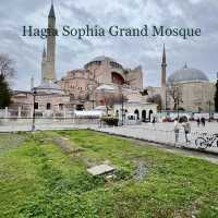 🕌⛪ Hagia Sophia: Istanbul's Iconic Masterpiece