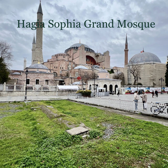 🕌⛪ Hagia Sophia: Istanbul's Iconic Masterpiece