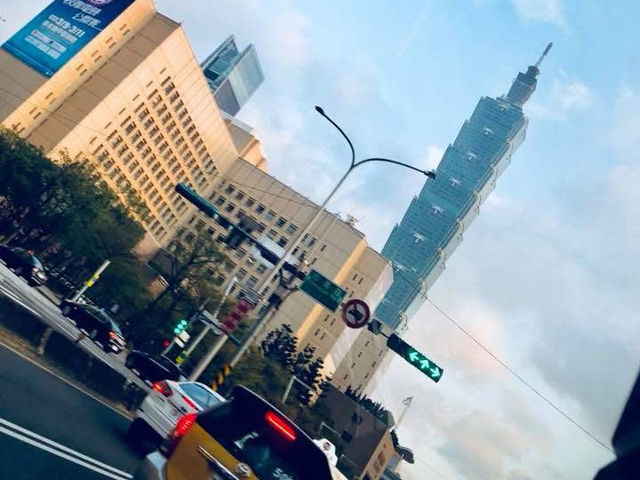   近台北101及捷運信義站五星級GRAND HYATT  酒店