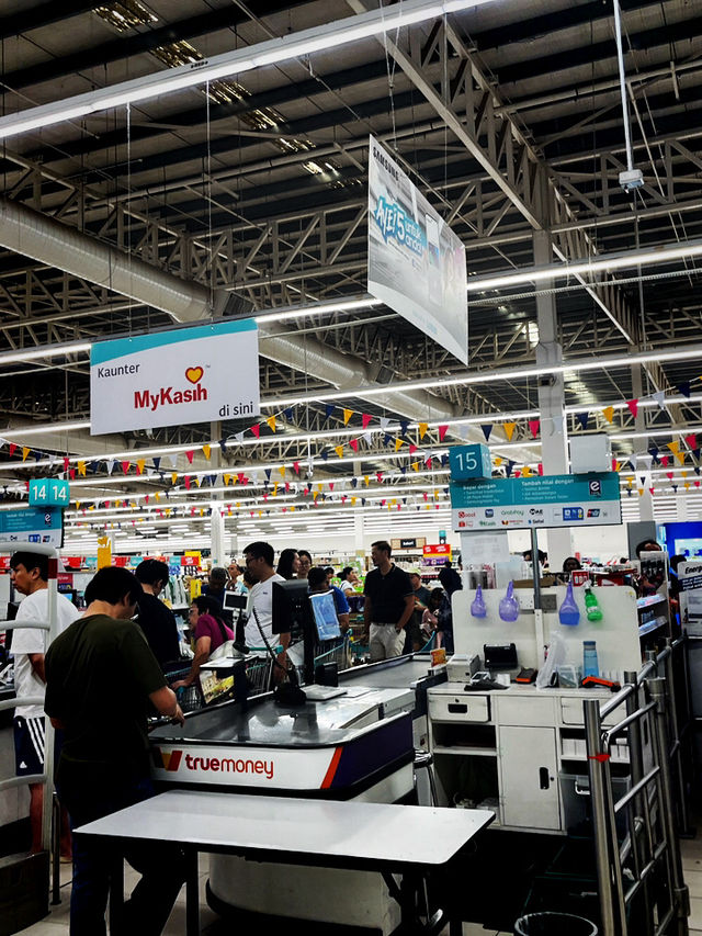 Lotus’s E-Gate, Penang – A Summer Convenience Hub