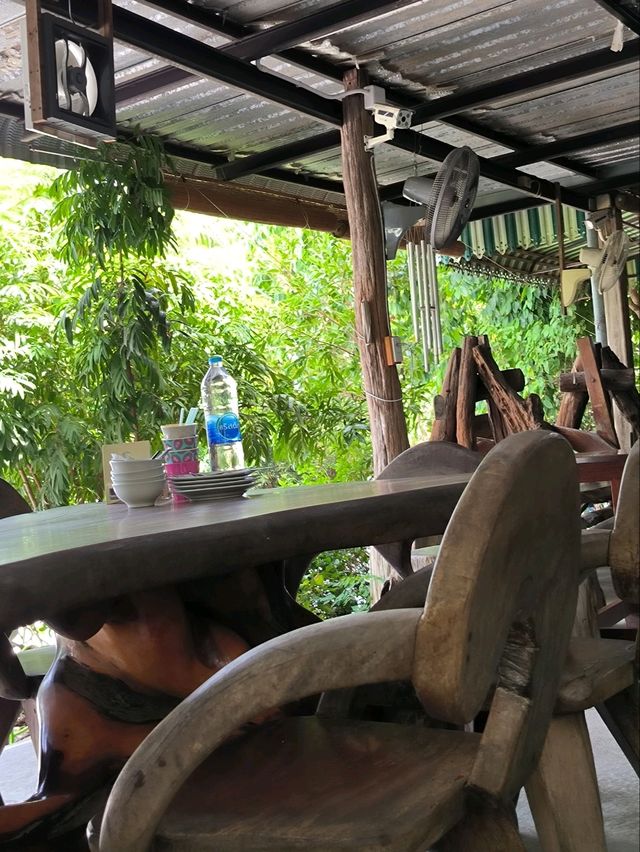 ครัวคุณตุ้ม ร้านอาหารจัดจ้านแห่งกาญจนบุรี
