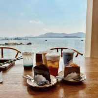 Palyn Cafe & Eatery 