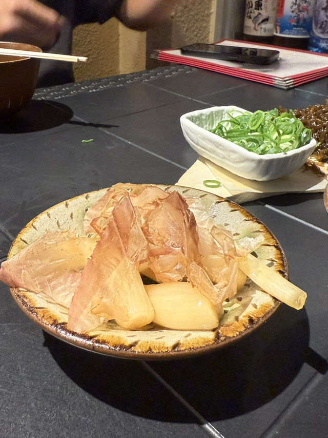 🍹やんばる屋 — 恩納村の本格沖縄大衆酒場。ウッドデッキで乾杯！