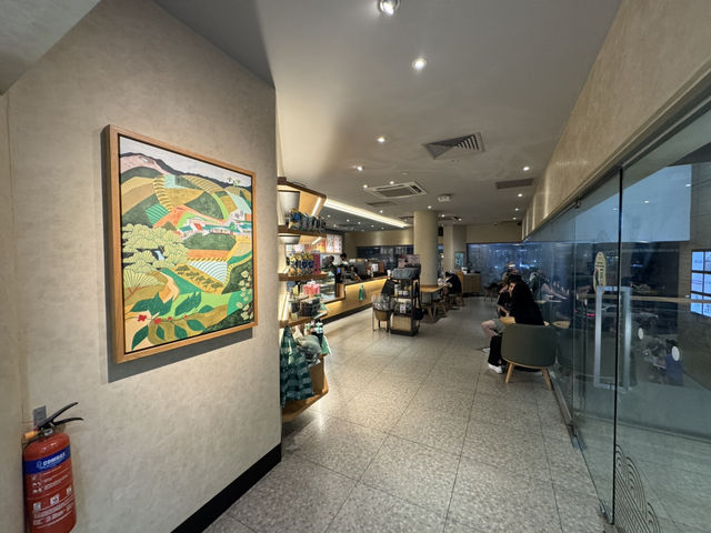 ☕ Chill Vibes at Starbucks, West Coast Plaza