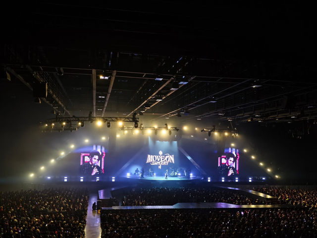 Move On Concert 2025 : UOB Live VIP3 