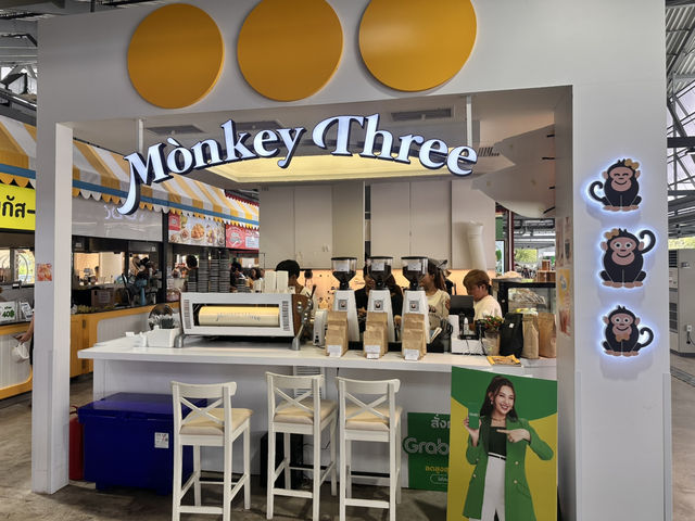 Monkey Three Coffee สาขา The Glass Bangna