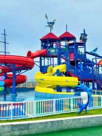 🌊🎡 Zhonghai Water Park, Hong Kong – A Hidden Aquatic Escape! 🏖️🌈