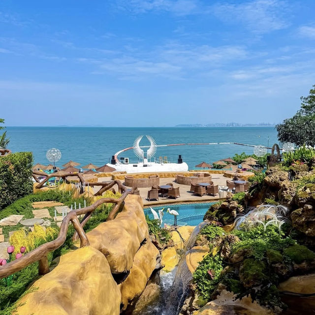 Blue Dragon Cafe and Beach Club 