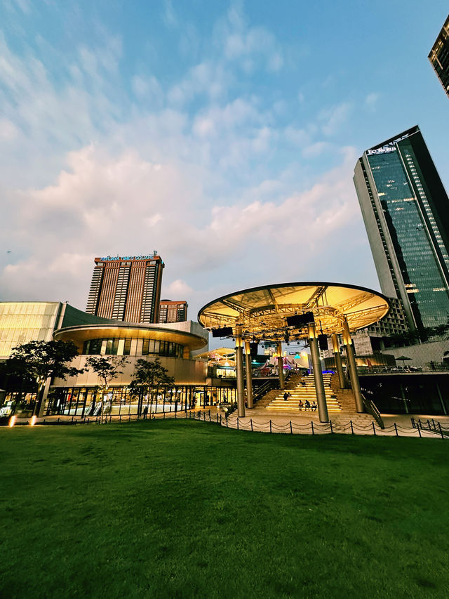 Golden Hour Glow at LaLaport BBCC – City Views & Sunset Magic