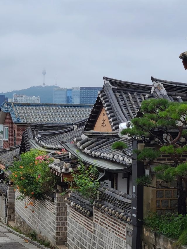 Step into Tradition: A Walk Through Bukchon