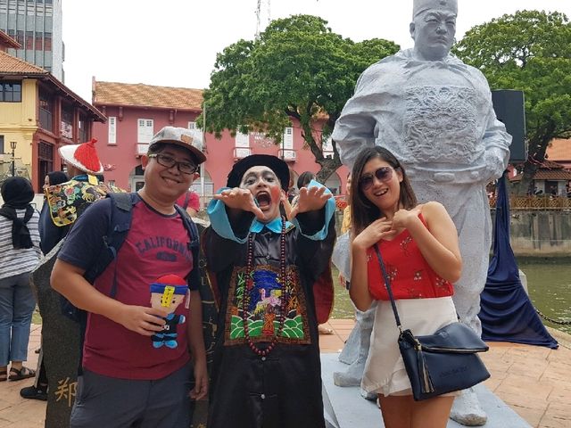 Malacca Moments: Colorful Streets & River Views
