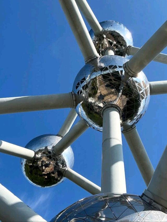 🌐✨ Europe budget Trip:Atomium Brussels – The Giant Icon of Belgium! 🇧🇪