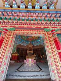 【ネパール・ルンビニ Great Drigung Lotus Stupa】チベット仏教の精髄が宿る鮮やかな寺院