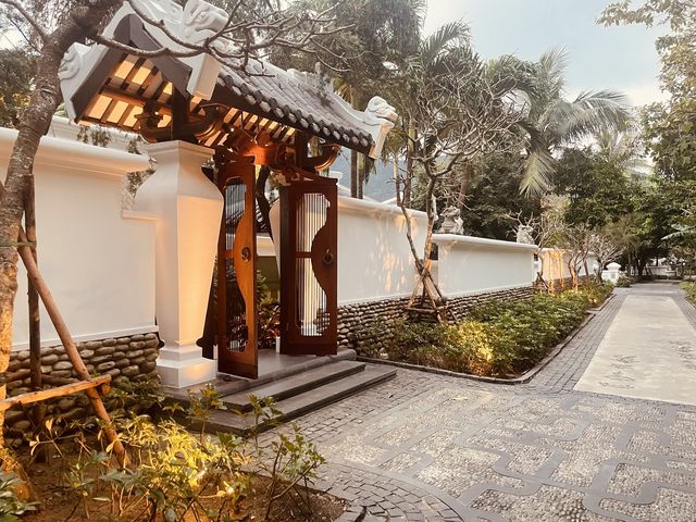 🐒 峴港洲際度假酒店：與猴子鄰居say hi！獨享絕美私人海灘！🌴